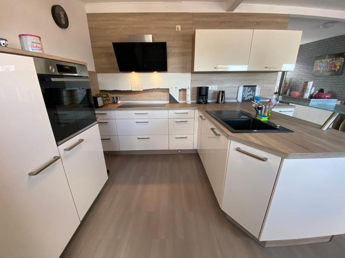 Ferienwohnung bei Schwarzkopf Nordenham Exterior foto